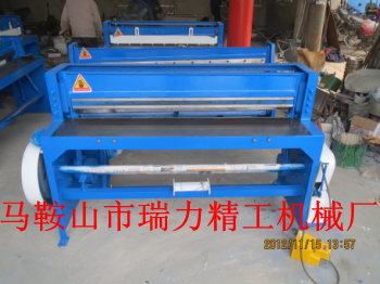 PVC電動(dòng)剪板機(jī)，塑料板電動(dòng)剪板機(jī)價(jià)格