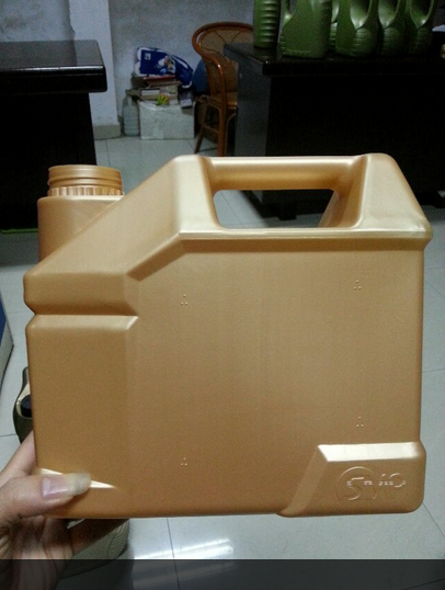 廠家供應(yīng) 汽車(chē)機(jī)油瓶