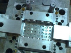 深圳塑膠模具加工服務(wù)