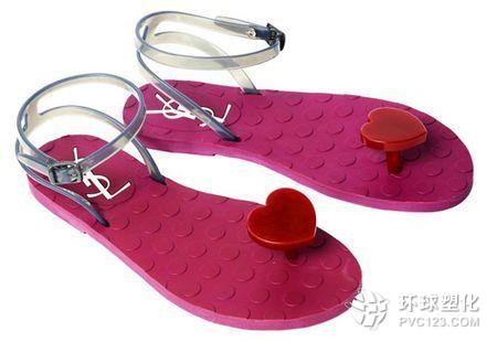 塑料鞋引領(lǐng)時(shí)尚潮流