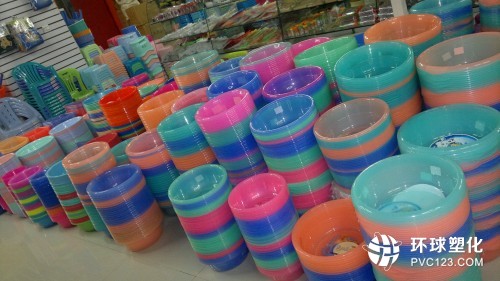 全球塑料容器市場(chǎng)復(fù)雜 不同地區(qū)差別大